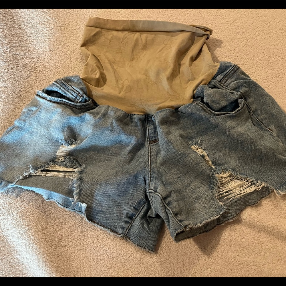 Jessica Simpson secret fit belly destructed maternity shorts